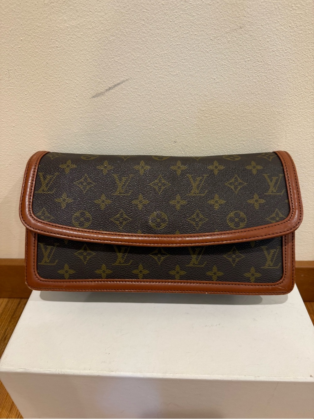 Louis Vuitton Monogram Pochette clutch Bag Vintage 80s Vtg